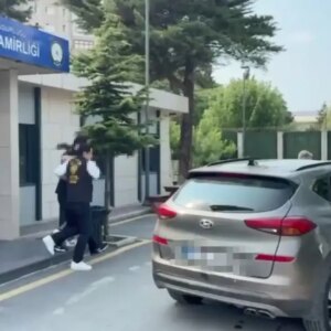 doviz burosuna silahli saldiri WmakRDwE