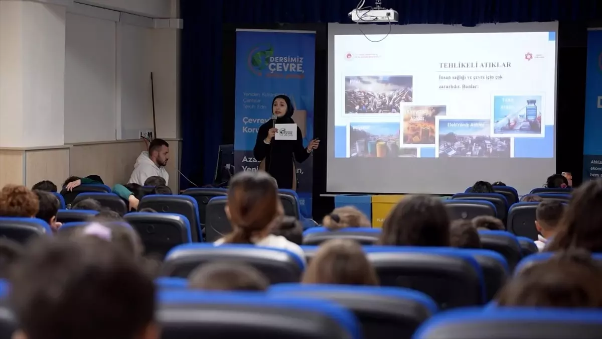 dersimiz cevre projesi ile 306 bin ogrenciye egitim N32MZ8F6