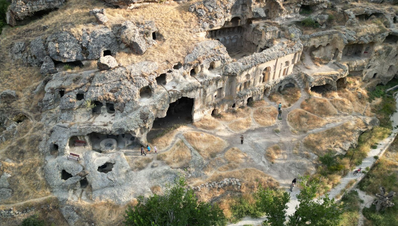 kayseride bulundu alti kilise ustu cami 6VhnMnrB