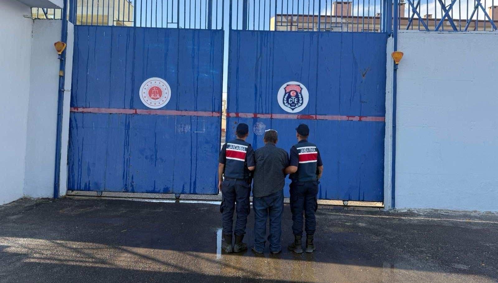 pazardan donen kardesleri oldurmuslerdi baba ve oglu tutuklandi xjErciBV