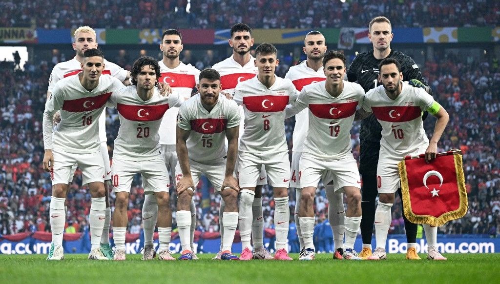 sampiyonlar ligi kadrosuna alinmayan milli yildiz kararini verdi turkiyeye geliyor iCQzuAPp