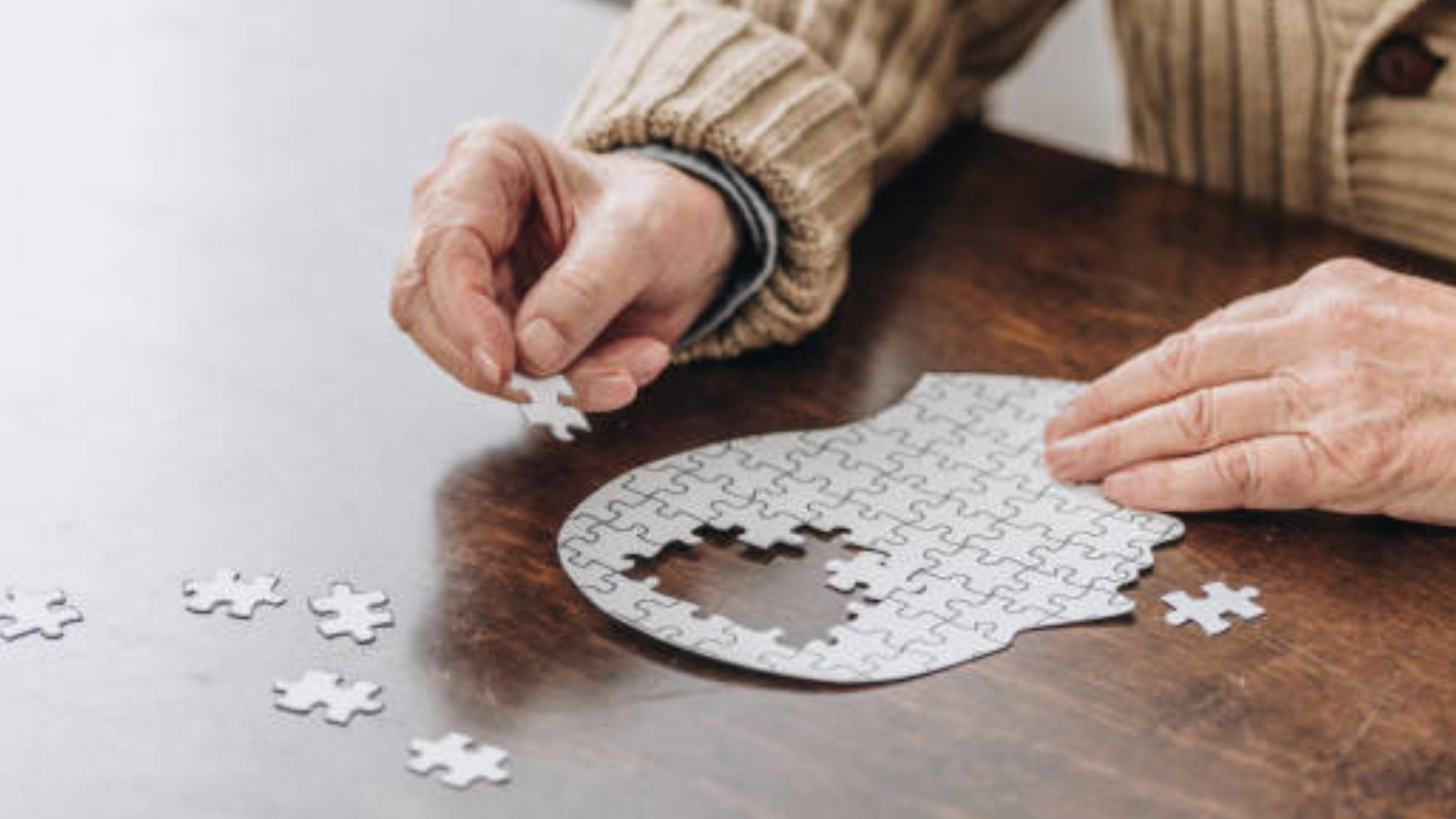 uzmani alzheimerdan korunmanin yollarini anlatti yasam kalitesini dusuren ciddi bir saglik sorunu A2ZfHriU