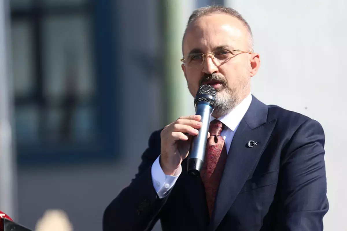 tbmmdeki ocalan sloganlarina bulent turandan tepki hic mi akilli adam yok reKYRXEC