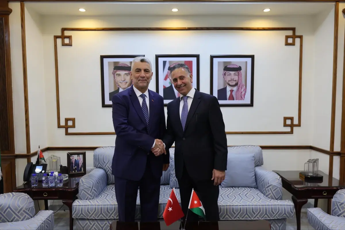 ticaret bakani bolat urdunde sanayi ve ticaret bakani qudah ile gorustu sgFjJYbq.jpg