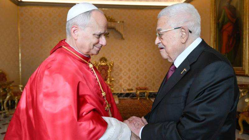 filistin devlet baskani abbas vatikanda papa 14 leo ile gorustu LM9a4T3e.jpg