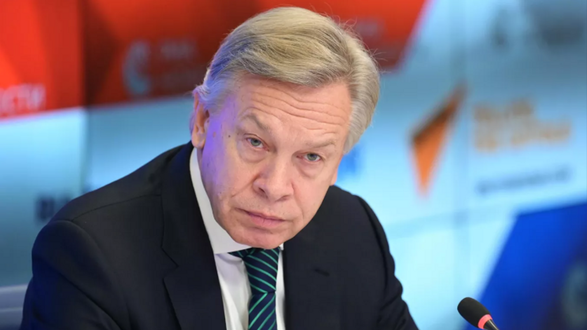 pu kov fransizlar macronun ulkeyi batirdigini dusunuyor YWgmcNtH.png