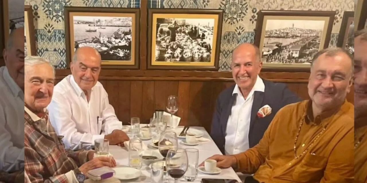 surpriz bulusma rahmi koc ve murat ulker ayni masada mUweNjCW.jpg